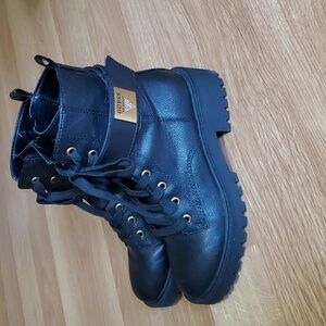 Guess Caleena Ankle boots